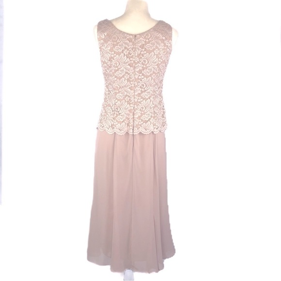 ALEX EVENINGS (6P) Two piece taupe lace and chiffon dress - Picture 6 of 14